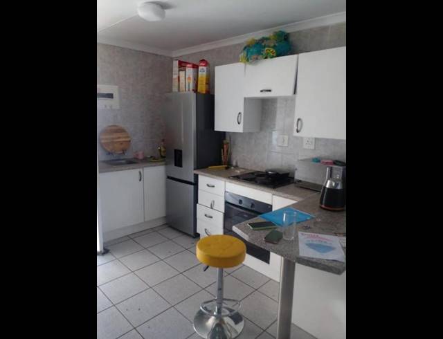 2 BEDROOM TOWNHOUSE FOR SALE IN FLORENTIA